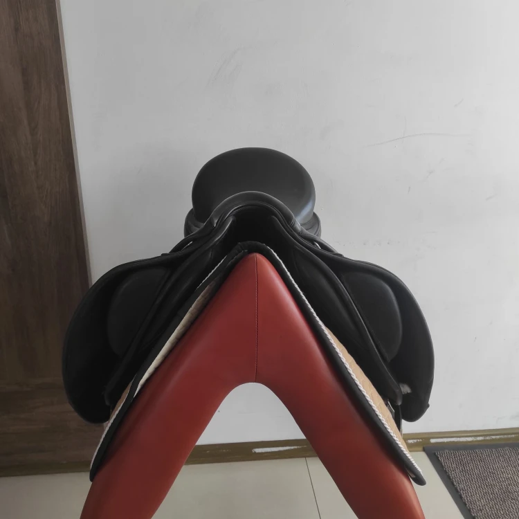 Siodło ujeżdżeniowe GFS Apex High Wither 17,5"