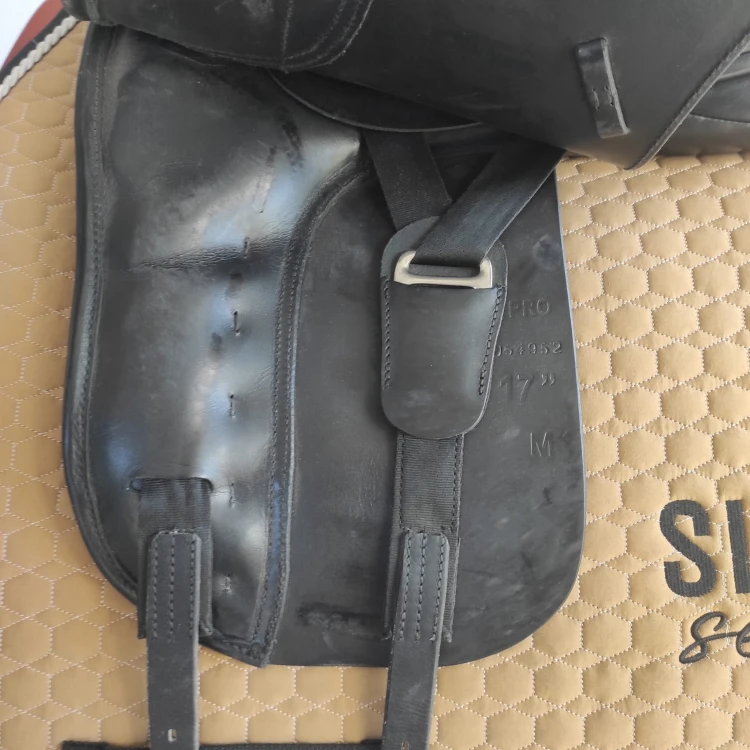 Siodło ujeżdżeniowe Seabis Vigo Pro 17"