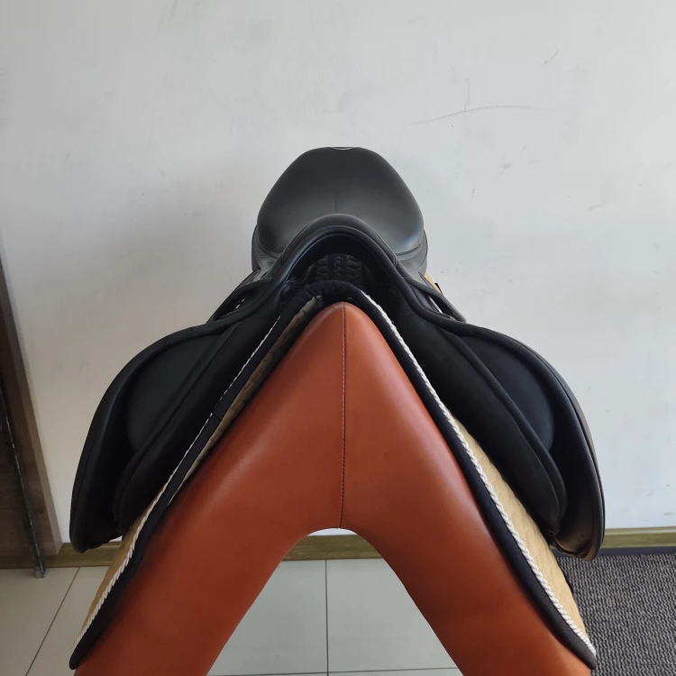Siodło skokowe Prestige Versailles 17"
