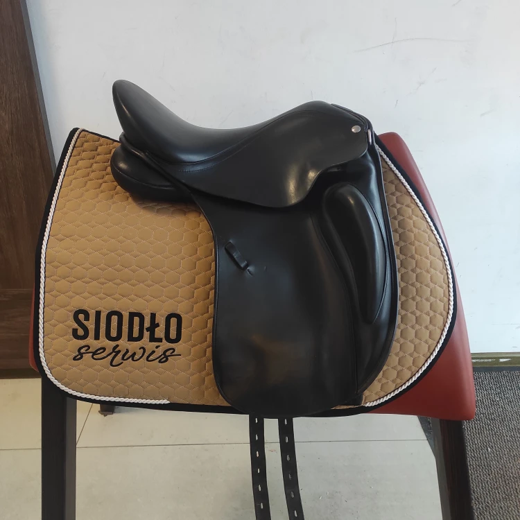 Siodło ujeżdżeniowe 17"