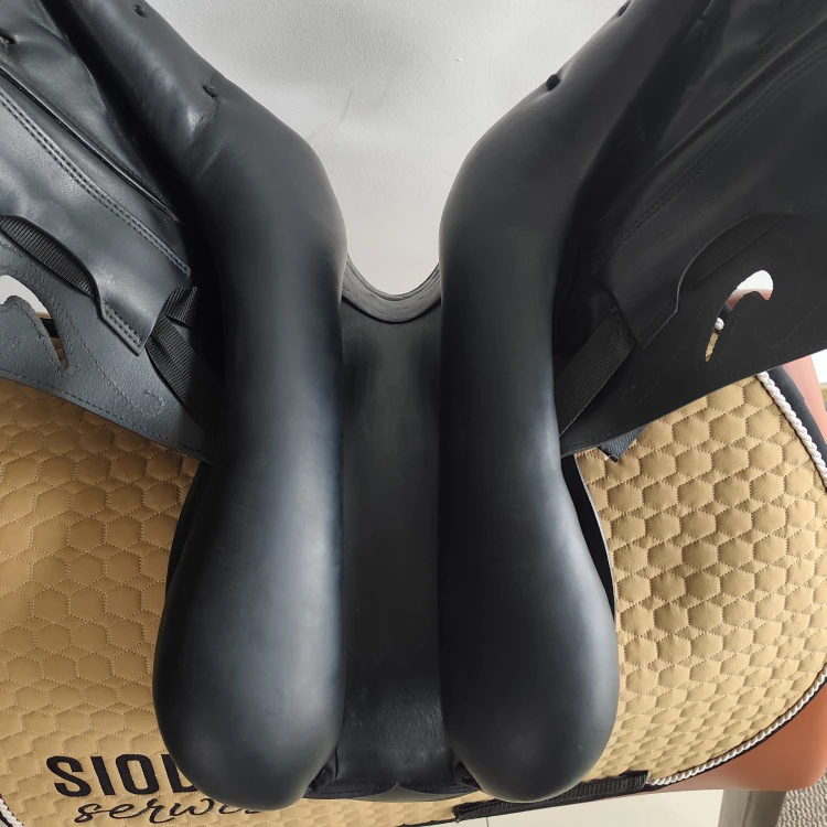 Siodło ujeżdżeniowe Prestige Dressage Dream 18"