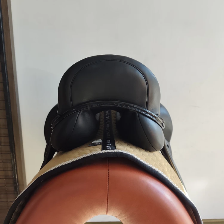 Siodło ujeżdżeniowe Daw-Mag Giant 17"
