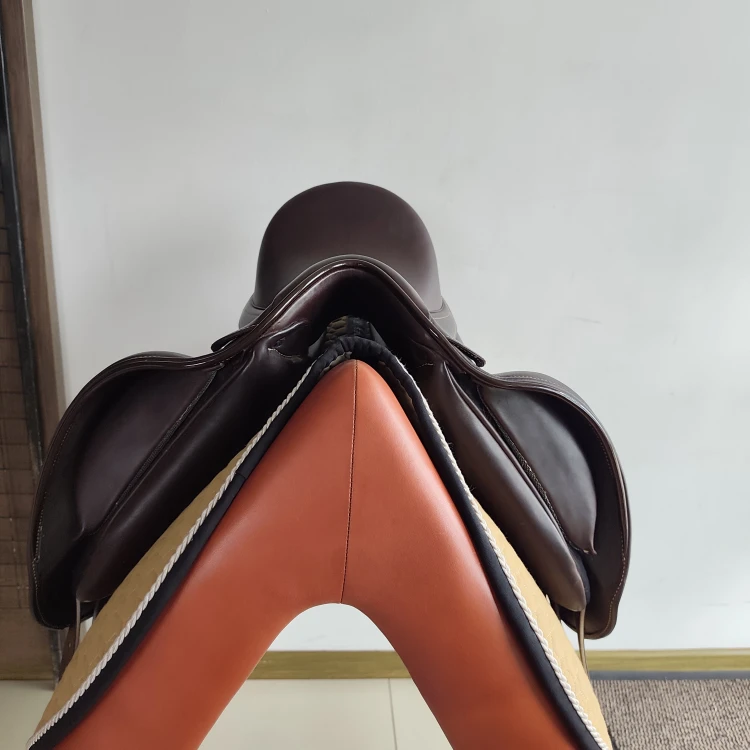 Siodło ujeżdżeniowe Daw-Mag Giant 17"